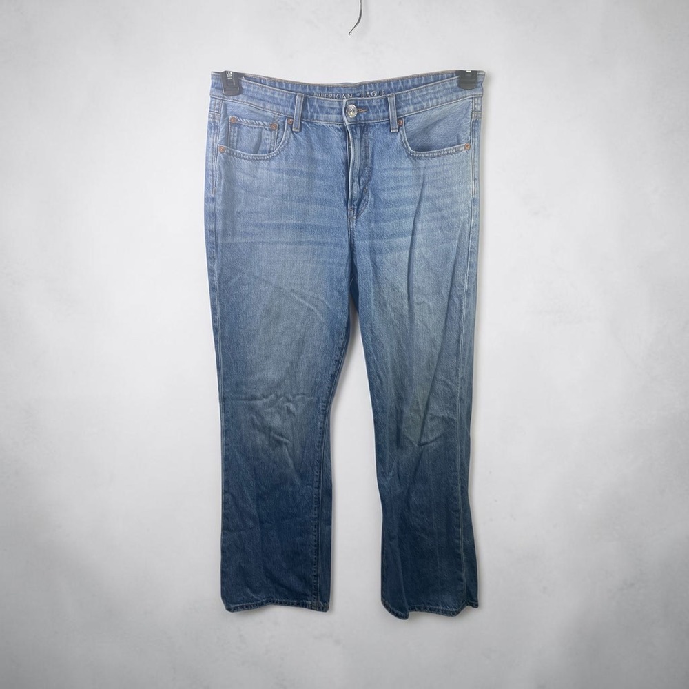 American Eagle High Waisted Straight Leg Jeans Medium Wash Blue Size 12 Regular